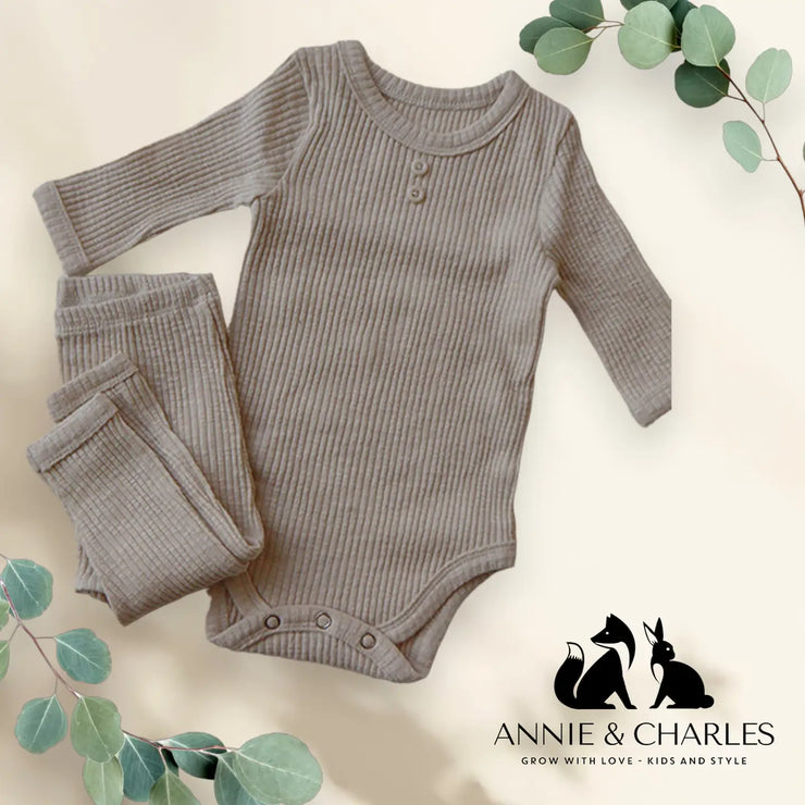 Annie & Charles® Organic Cotton Clothing Set - Beige