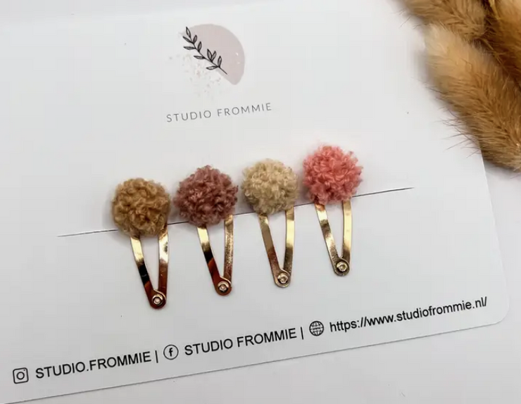 Mauve Pompom Set