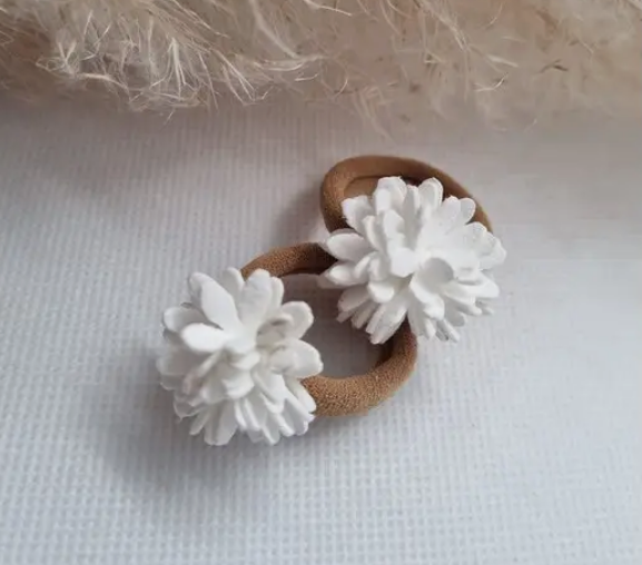 Flower White Rubber Bands (Set of 2)
